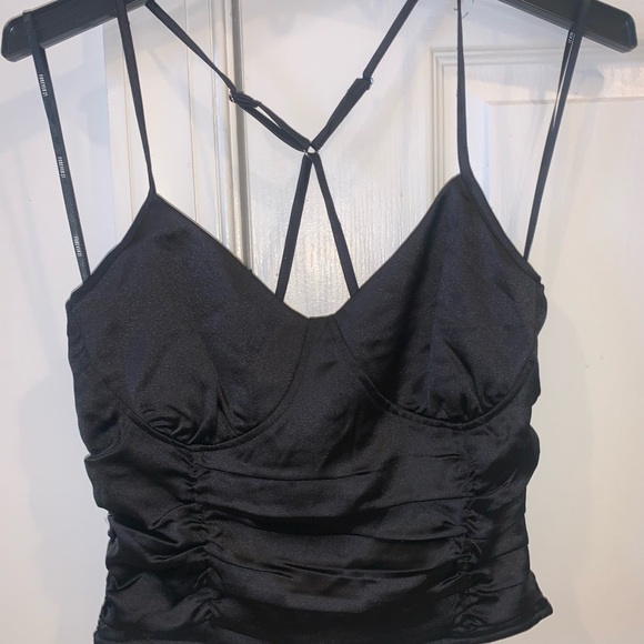 NWT Ruched Satin Criss Cross Cami - Forever 21 Size Small in Black - Picture 4 of 5